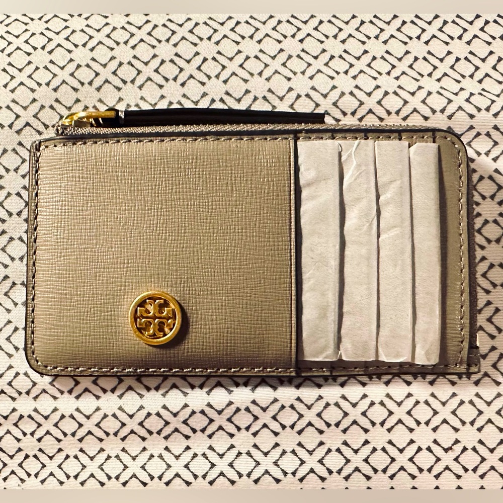 NWT Robinson Top Zip Card Case